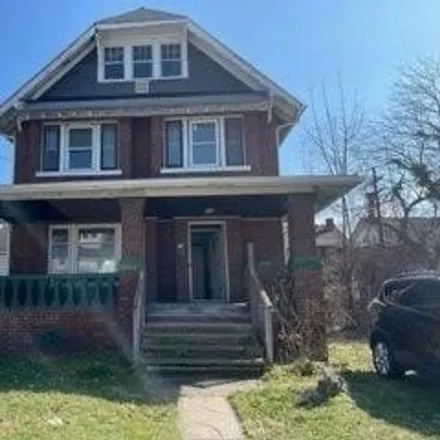 Image 1 - 12698 Iroquois Avenue, Cleveland, OH 44108, USA - House for sale