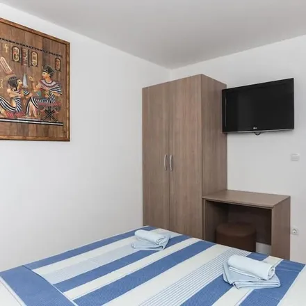 Rent this 1 bed apartment on 20246 Općina Janjina