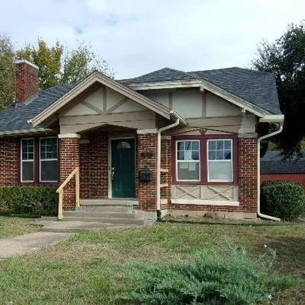 Buy this 2 bed house on 2221 Walnut Street in Greenville, TX 75401