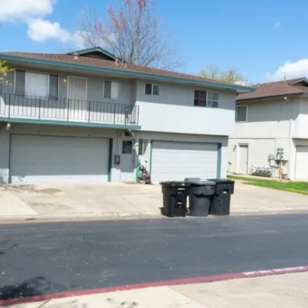 Buy this 2 bed condo on 225 Breuner Drive in Roseville, CA 95678