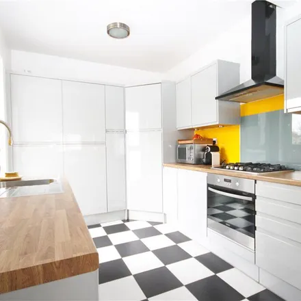 Rent this 3 bed duplex on Gladstone Avenue in London, TW2 7PR