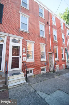 Rent this 3 bed townhouse on 324 East Thompson Street in Philadelphia, PA 19125