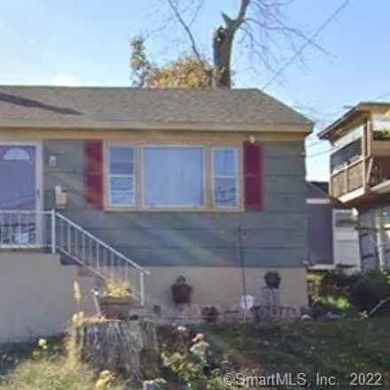 Buy this 2 bed house on 266 Jefferson Avenue in New London, CT 06320