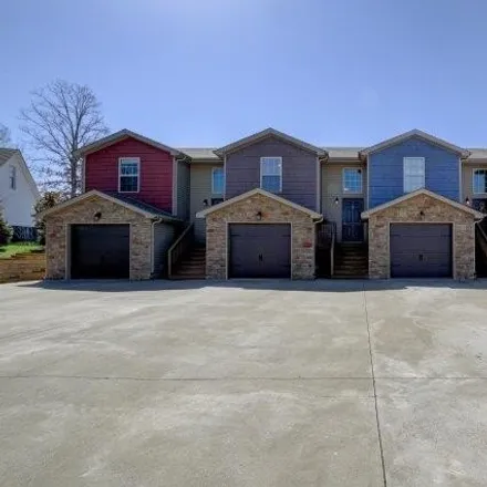 Rent this 3 bed house on 1716 Thistlewood Dr Apt A in Clarksville, Tennessee