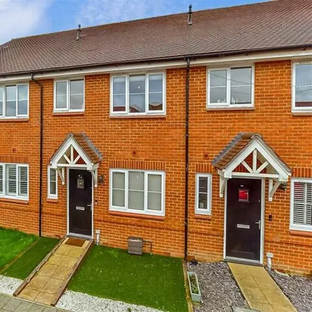 Buy this 3 bed townhouse on Arun Valley Way in Colgate, RH12 0BE