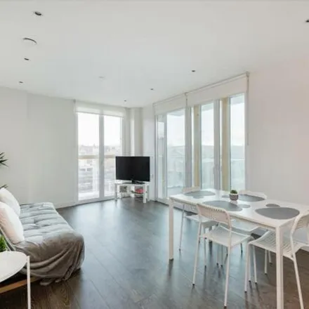 Image 2 - Queen's Park Station, Salusbury Road, London, NW6 6NJ, United Kingdom - Apartment for sale