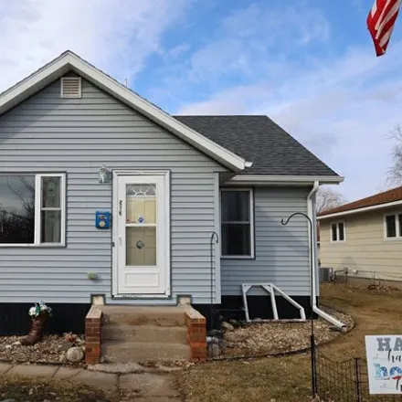 Buy this 1 bed house on 553 South Saint Paul Avenue in Thief River Falls, MN 56701