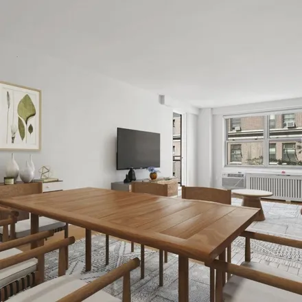 Image 3 - Chester Court, 201 West 89th Street, New York, NY 10024, USA - Apartment for rent