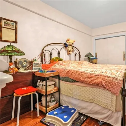 Image 6 - 25-40 Union Street, New York, NY 11354, USA - Apartment for sale