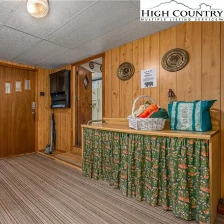 Image 7 - 91 Rueben Wooten Road, Elk Valley, Avery County, NC 28604, USA - House for sale