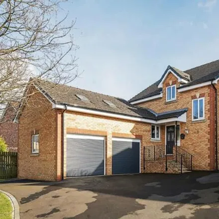 Buy this 4 bed house on Arran Way in Rothwell, LS26 0WB