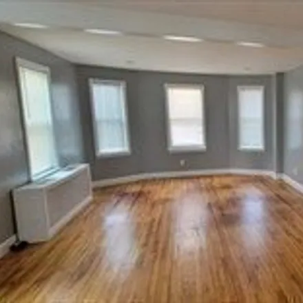 Image 7 - 13 Fairbanks Street, Vernon Hill, Worcester, MA 01655, USA - Apartment for rent