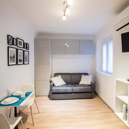 Image 3 - Via Clusone, 29135 Milan MI, Italy - Apartment for rent