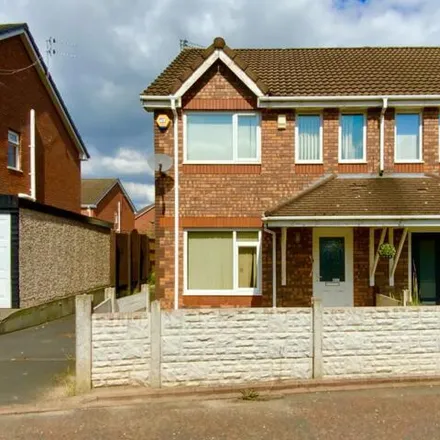 Buy this 3 bed duplex on Cotswold Crescent in Knowsley, L26 1XX