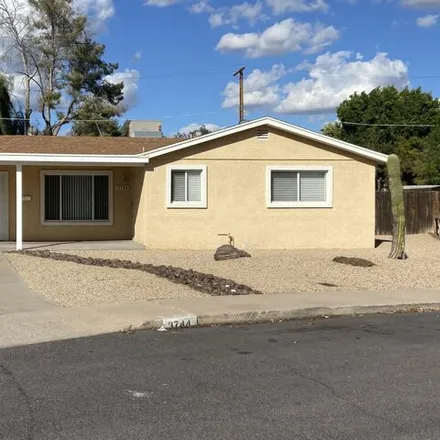 Rent this 3 bed house on 3744 East Sheridan Street in Phoenix, AZ 85008