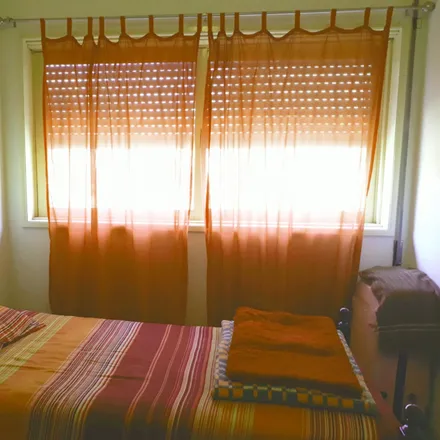 Rent this 2 bed room on Invicta in Rua de João Pedro Ribeiro 713, 4000-307 Porto