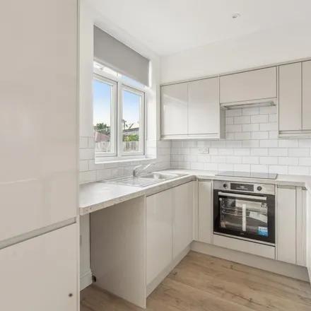 Image 4 - D'Arcy Gardens, Queensbury, London, HA3 9JP, United Kingdom - Townhouse for rent