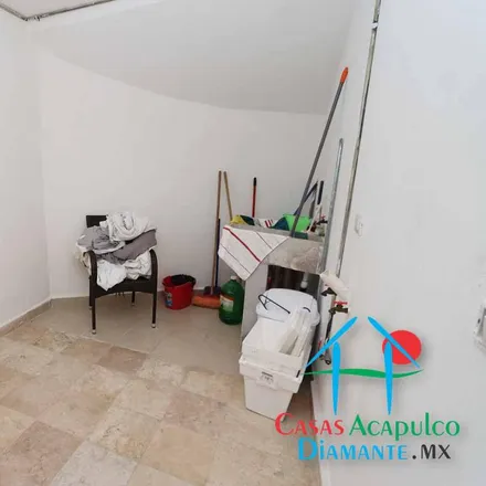 Buy this 5 bed house on unnamed road in Brisas del Marqués, 39300 Acapulco