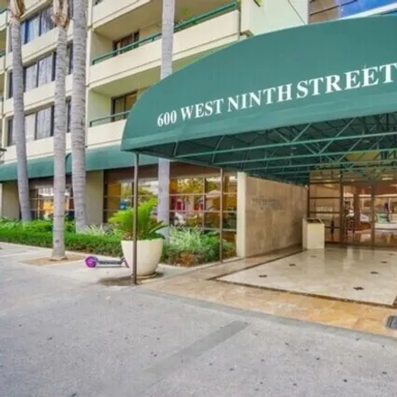 Buy this 2 bed condo on The Metropolitan Apartments Parking Garage in South Hope Street, Los Angeles