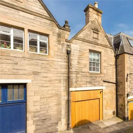 Rent this 4 bed room on 6 Rothesay Mews in City of Edinburgh, EH12 5AY