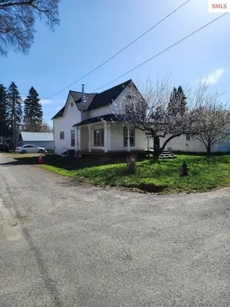 Buy this 3 bed house on 7157 Oak Street in Bonners Ferry, ID 83805