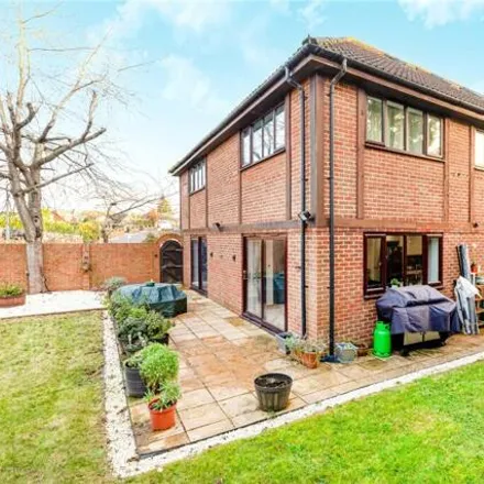 Image 7 - Heathway, Reading, RG31 5AP, United Kingdom - House for sale