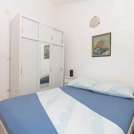 Rent this 3 bed apartment on 22212 Tribunj