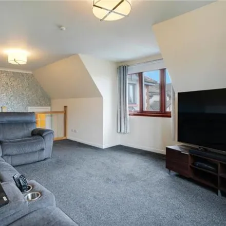 Image 3 - Westpark Crescent, Stenhousemuir, FK2 7GH, United Kingdom - House for sale