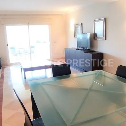 Image 3 - Calle Huerta Chica, 1 D, 29601 Marbella, Spain - Apartment for rent