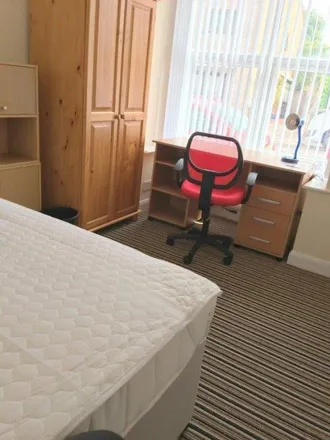 Rent this 4 bed room on 69 Westwood Road in Coventry, CV5 6GD