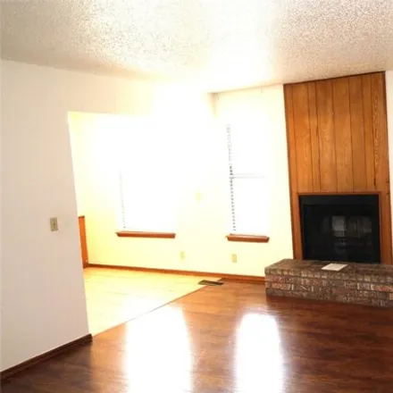 Image 3 - The Cedars, Chalmette Drive, Norman, OK 73071, USA - Apartment for rent