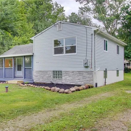Image 2 - 2452 Hillstock Avenue, Sawyerwood, Springfield Township, OH 44312, USA - House for sale