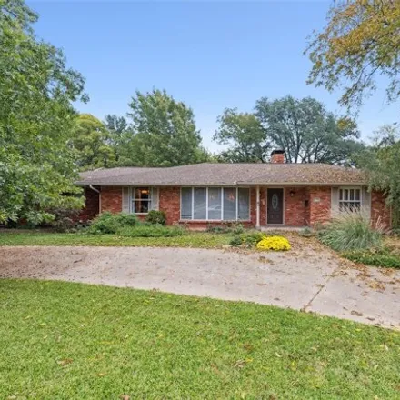 Rent this 4 bed house on 7192 West Circle Drive in Rawlins, Dallas