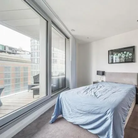 Image 5 - Charrington Tower, 11 Biscayne Avenue, London, E14 9AU, United Kingdom - Apartment for rent
