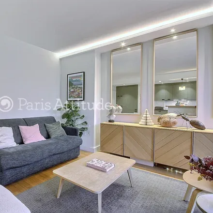 Image 4 - 162 Boulevard de Grenelle, 75015 Paris, France - Apartment for rent
