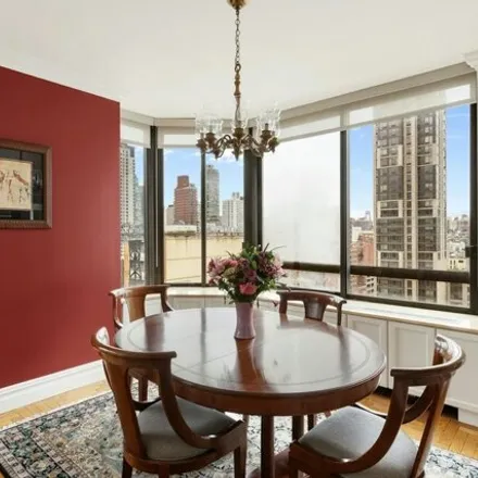 Image 4 - 418 E 59th St Apt 18B, New York, 10022 - Condo for sale