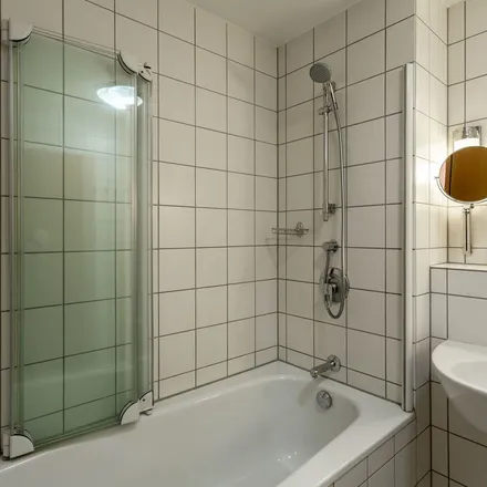 Rent this 2 bed apartment on Leerbachstraße 7 in 60322 Frankfurt, Germany