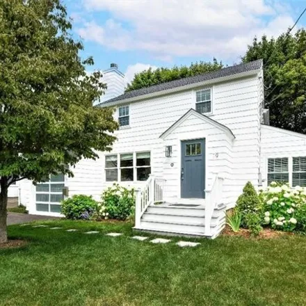 Rent this 3 bed house on 19 Ann Street in Fairfield, CT 06824