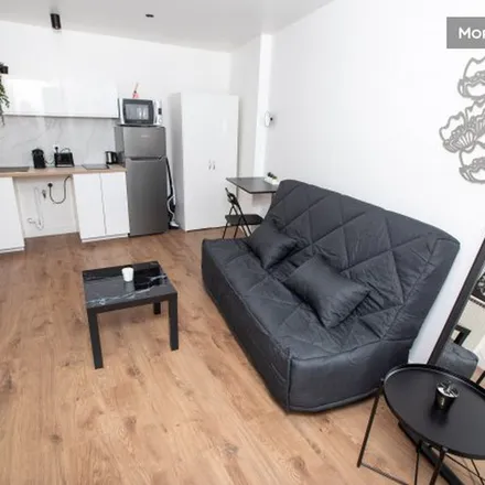 Rent this 1 bed apartment on 18 Quai Pierre Brossolette in 94340 Joinville-le-Pont, France
