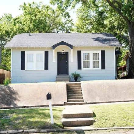 Buy this 2 bed house on 718 West Munson Street in Denison, TX 75020
