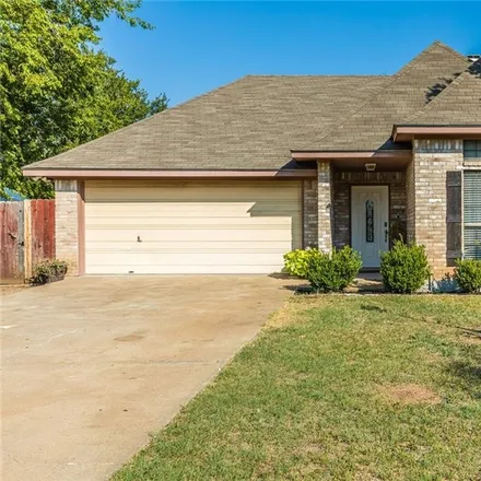 Buy this 3 bed house on 3218 Pioneer Circle in McLennan County, TX 76712