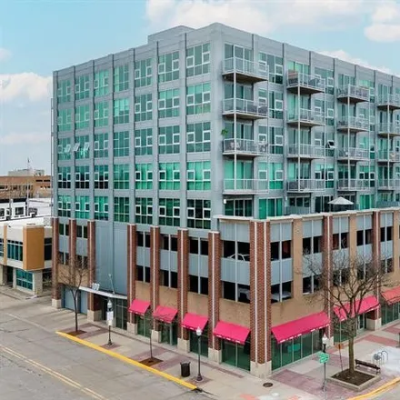 Buy this 2 bed condo on 100 West 5th Street in Royal Oak, MI 48067