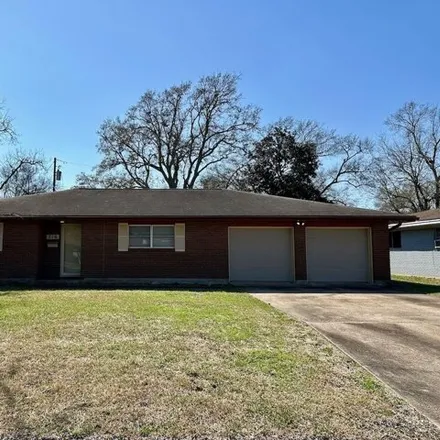 Rent this 3 bed house on 774 South 17th Street in Nederland, TX 77627