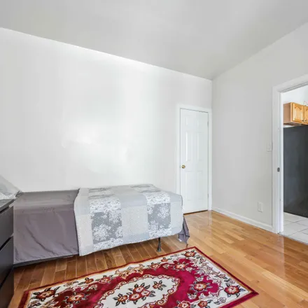 Image 3 - 346 Montgomery St, Brooklyn, NY 11225, USA - Room for rent
