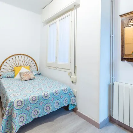 Rent this 3 bed apartment on Avinguda de Madrid in 171, 177