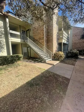Rent this 2 bed condo on 79th Street in Lubbock, TX 79408