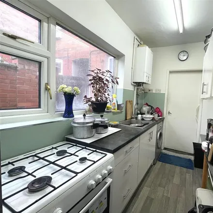 Image 5 - Burfield Street, Leicester, LE4 6AN, United Kingdom - Townhouse for rent