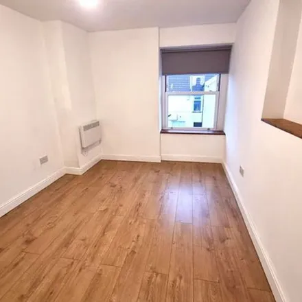 Image 4 - Bartlett Street, Caerphilly, CF83 1JU, United Kingdom - Apartment for rent