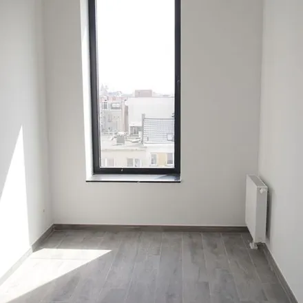 Rent this 2 bed apartment on Samsung Customer Service in Delacenseriestraat, 2018 Antwerp