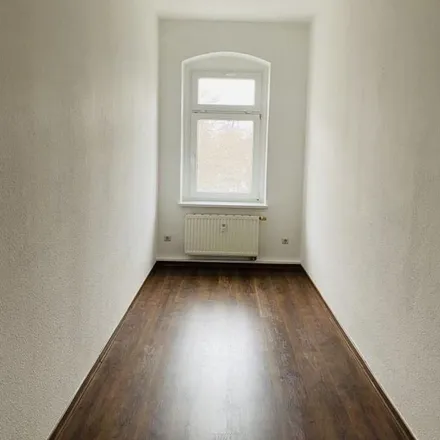 Rent this 4 bed apartment on Strehlaer Straße 8 in 01591 Riesa, Germany